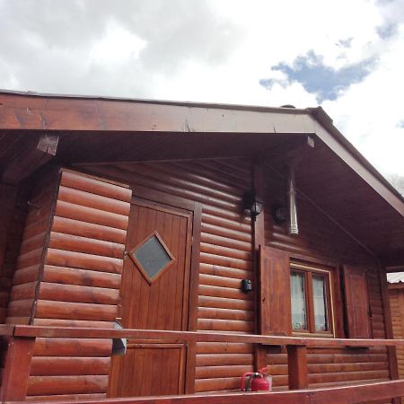 クラヴィエーレ Chalet Del Sorrisoヴィラ エクステリア 写真